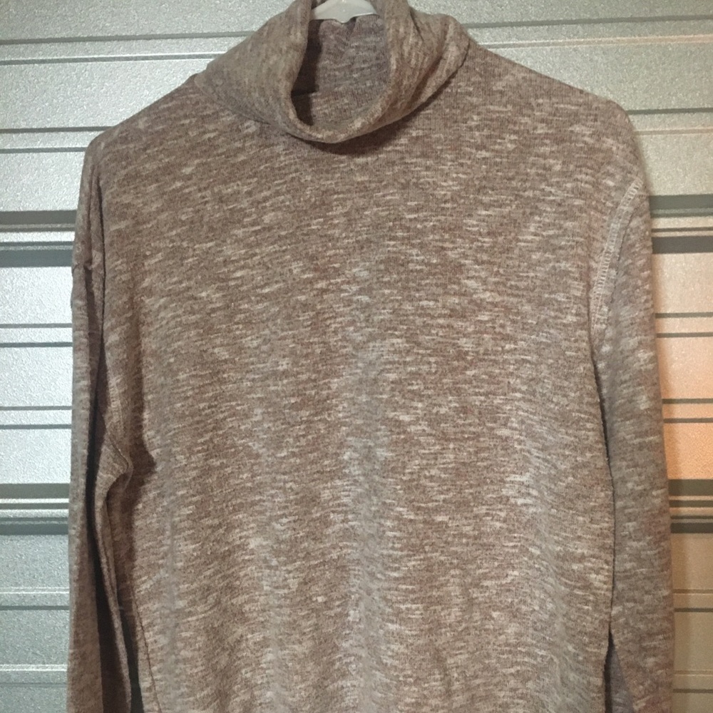 UNIVERSAL THREAD turtleneck